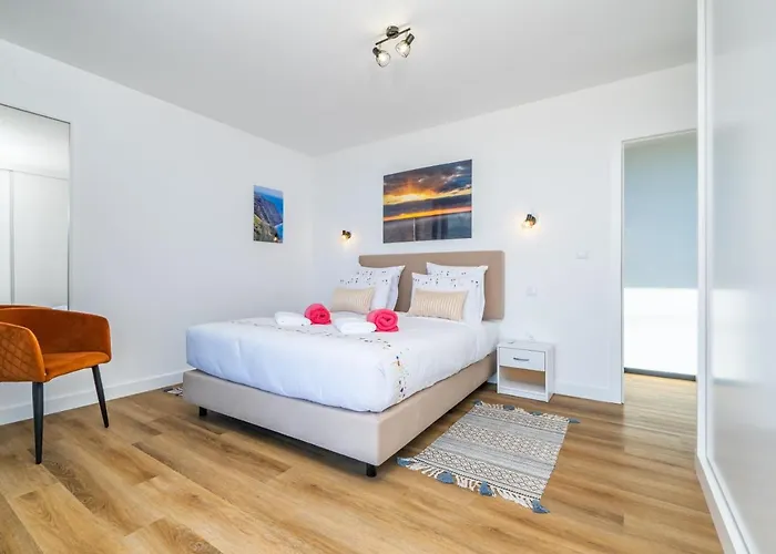 Camelia Arco da Calheta (Madeira)