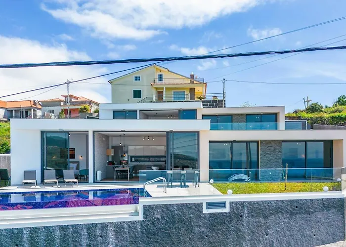 Camelia * Arco da Calheta (Madeira)